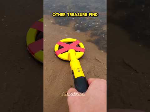 Other treasure find vs The last guy treasure find was insane☠️.  #shorts #find #treasure
