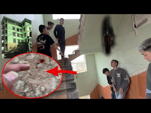 Đột Nhập Nhà Ma L.ầ.u Xanh Tú Bà Hót Trên Tik Tok Phát Hiện Lạnh Gáy Của Team Hoàng Em.