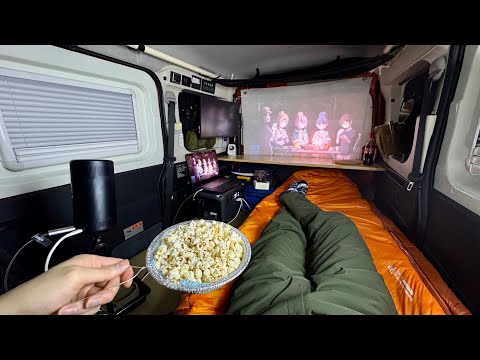 軽自動車に映画館を作って車中泊