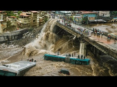 Mass evacuation in the Philippines! Typhoon Trami: shocking footage of the storm!