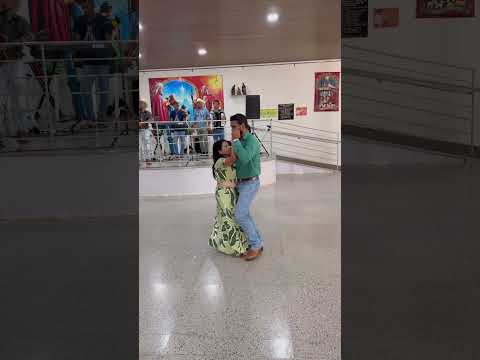 ESSA FORROZEIRA ARRASA NA DANÇA #piseiro #dance #playvaquejada #forróepiseiro #danca #dancarinos