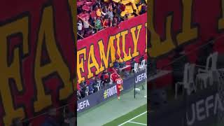 لحظات عاطفية وتحية اوسيمين لجماهير جالاتاسراي #championsleague #liverpool #premierleague