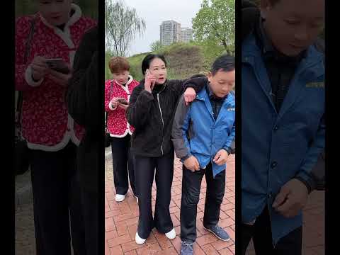 Kind woman help #motivation #positivevibes #lnspiration