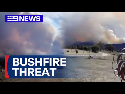 Firefighters on alert as bushfire burns in Victoria | 9 News Australia