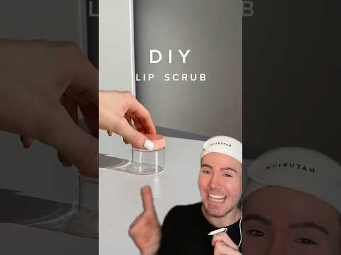 DIY LIP SCRUB!😱 (follow for more!💗) #diy #diycrafts #beautytips #skincare #skin #beauty