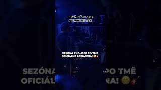 Tak jo, sezónu zkoušek po tmě máme oficiálně zahájenou.. 🌑🎸🤘🏽 Co bude dál? 😂