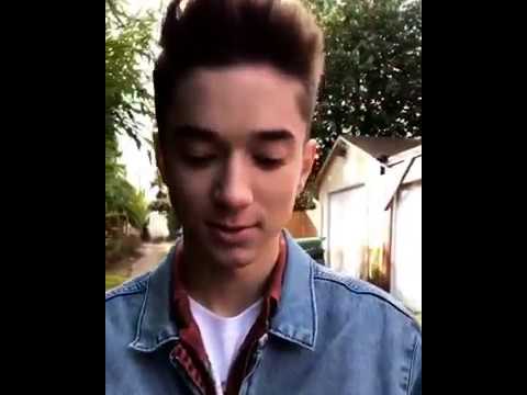 1 MINUTE TRY NOT TO BLUSH CHALLENGE WITH DANIEL