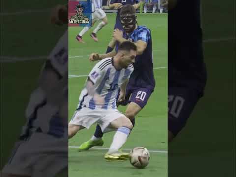 Messi y una de sus mejores asistencias 😍🔵🔴🔥⚽️👏💪👑🇦🇷#entrecules #shortsviral #futbol #messi
