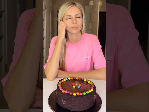 Don’t touch my CHOCOLATE CAKE 🍰🙅‍♀️