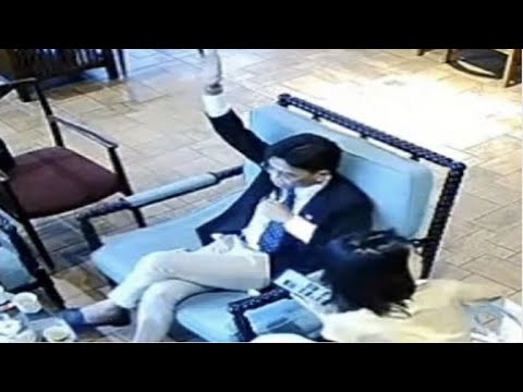 Tổng tài cử người tác động nhân viên quán cà phê...
