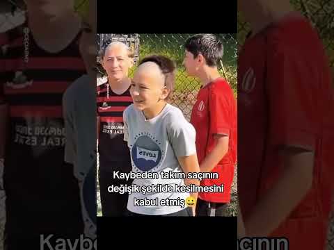 Saçları gundi mi kesti 😂 #berber #halısaha #futbol #komedi #viral #keşfet #ytdayibenionecikarnolur