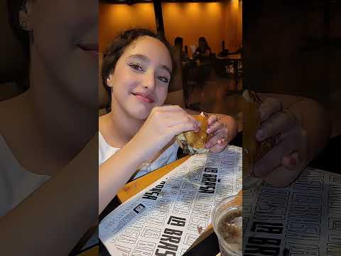 PEPINO NO HAMBÚRGUER? #shorts #fy #fypシ゚viral #shortsviral #shortsvideo #funny #fun