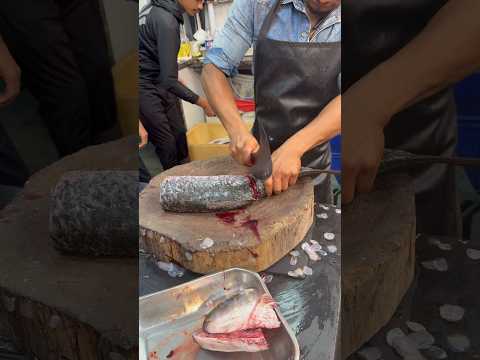 Rohu fish cutting #food #hilsafishcurry #seafood #ilishmach #fishcooking #fhiscurry #fishcutting