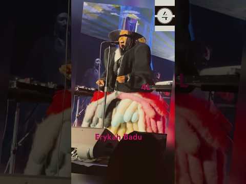 Erykah Badu : Vocals on Point, style impeccable #badu #live