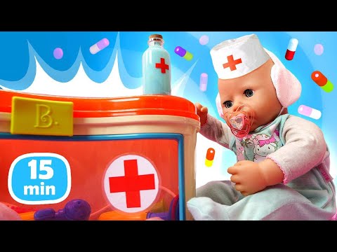 Los juegos con bebé Annabelle. Jugando a ser médico. Como Mamá.