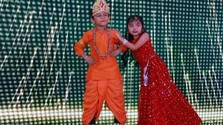 choti choti gaiya song dancing by Anaya baby and her friends