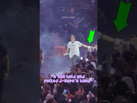 Fan Held And Pull Jhope's Hand 🥺 His Reaction Shows His True Love For ARMY 😍 #shorts #bts #jhope