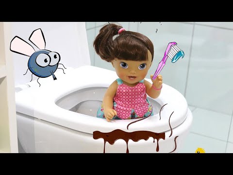 BABY ALIVE FOI ESCOVAR OS DENTES E CAIU NA PRIVADA