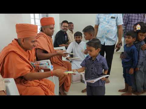 શાળાઓમાં સ્ટેશનરી કીટ વિતરણ || Stationary Distribution in Government School #socialactivity #seva