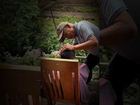 Con không cần đệm ấm chăn êm, con cần mẹ cha ngon giấc đêm về...