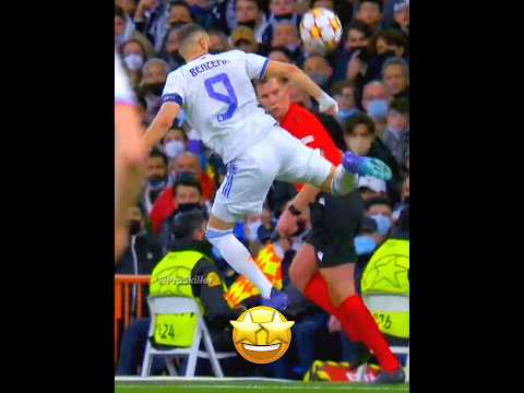 Crazy Passes in Football 🤯