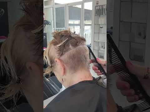 Cutting pixie haircut #haircut #hair #hairstyle #hairdresser #salon #video #pixiehaircut #blowup