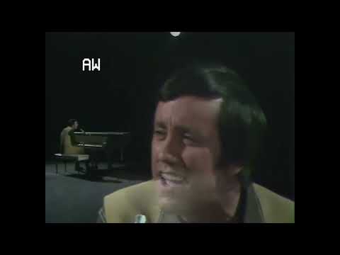 Ray Stevens - "Crying" (Live on The Ray Stevens Show, 1970)