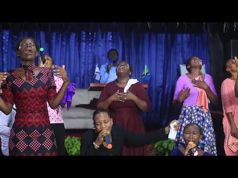 UWE WANGU DAIMA. USINIPITE..By SAUMU Praise team & Pastor Emmanuel Mgogo