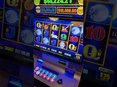 $250/Bet Bonus on $1 Million Dragon Link!! #lasvegas #jackpot @LadyLuckHQ