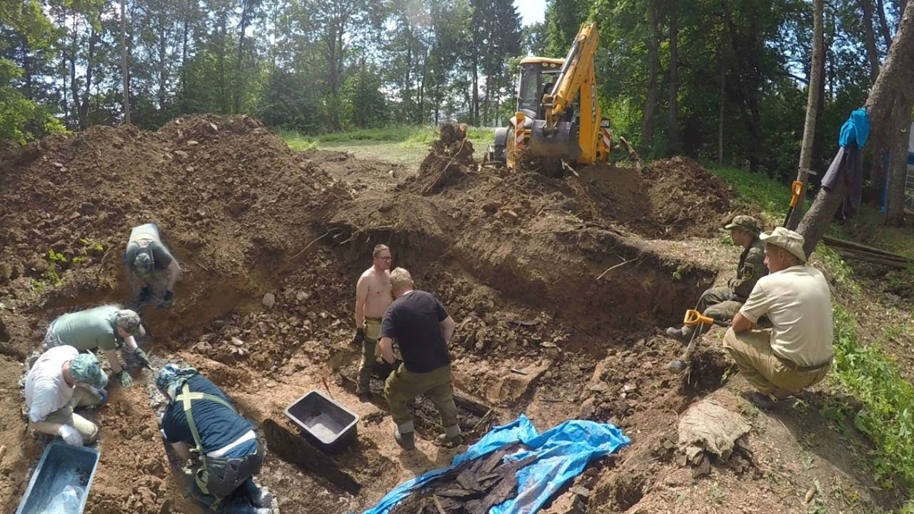 ИХ ОБНАРУЖИЛИ ПОД ЗЕМЛЕЙ ЭКСКАВАТОРОМ ВЫКАПЫВАЛИ ЦЕЛЫЙ ДЕНЬ