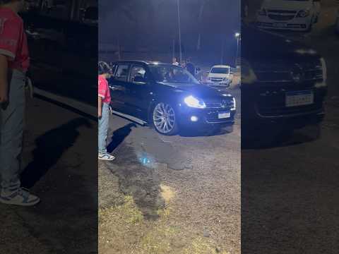 AMAROK PRETA REBAIXADA JÁ VIU ALGUMA NESSA ALTURA ?