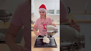 🥚Jak využít bílky? RECEPT na tuhle boží pistáciovou roládu najdete v komentáři 😉💚