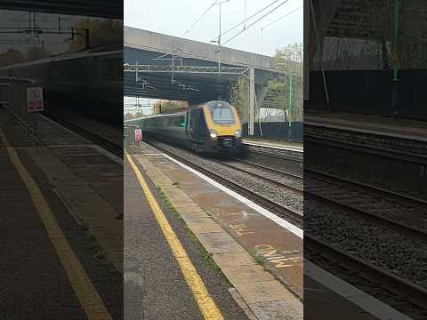 Avanti West Coast Class 221 Super Voyager Passing Kings Langley Station (16/11/23) #train