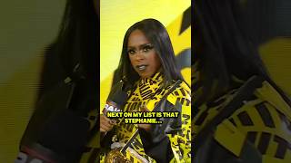 Stephanie... VELCRO???? 😭