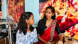 Naina ko pizza khilane le gyi😊 || family vlog #vlog #familyvlog 