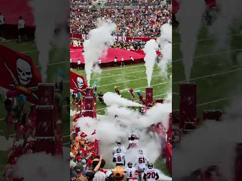 Take the Insta360 Luna Ultra to your next football game!