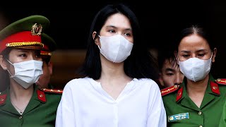 Ngọc Trinh bật khóc nói lời sau cùng trước khi hưởng án treo