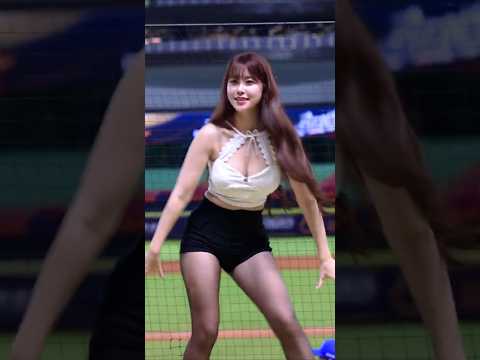 <strong>sexy</strong> 도아 金渡娥 "어머님이 누구니" 5 공연 직캠 #shorts #김도아 #치어리더 #<strong>sexy</strong>