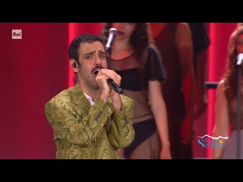 Colapesce Dimartino cantano "Tutte le fundanelle" - La Notte dei Serpenti 23/08/2024