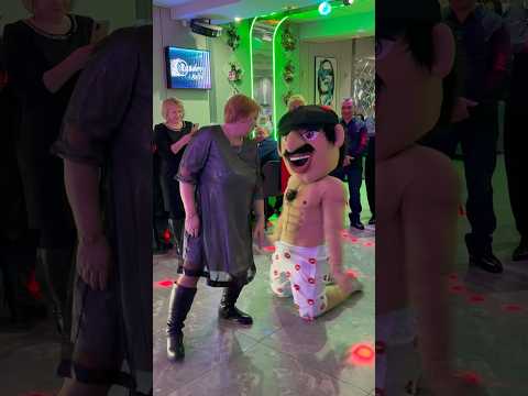 V.I.P. доставка для Самой Лучшей 🤩. #shorts