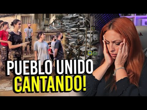 PUEBLO RECONFORTA A VOLUNTARIOS CANTANDO EN CATÁSTROFE | Vocal coach reaction & analysis