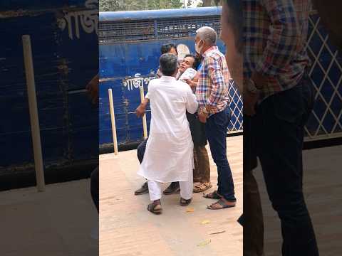৪ জন মিলে কোলে তুলে আদালতে আনলেন আসামিকে! কি হতভাগ্য আসামি? Court। Reel।