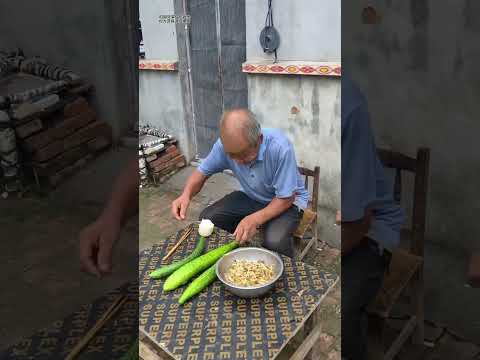 The old gentleman <strong>really</strong> racked his brains