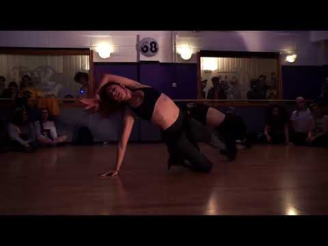 Dani Vitale   "Tell me you love me" Demi Lovato