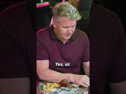 how much sauce is TOO MUCH? 😅 #kitchennightmares