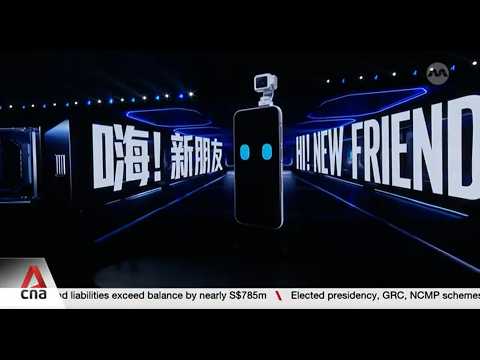 目新しさかゲームチェンジャーか？ 中国のHonorが「ロボットフォン」を発売