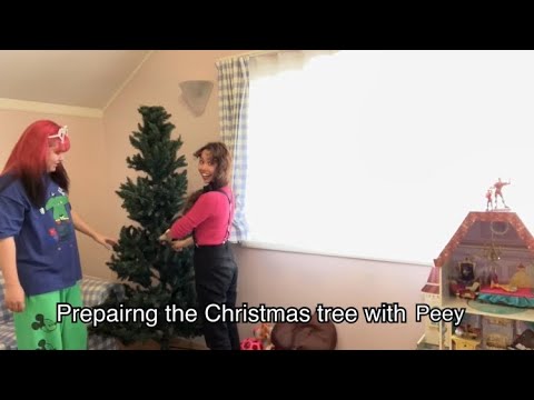 Prepairng the Christmas tree with Peey - ぺえがツリー出してくれたありがとう