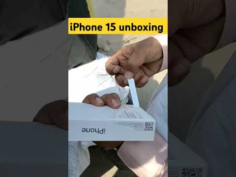 iPhone 15 unboxing