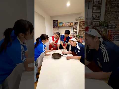 フライパンゲームに1度も勝てないママ　筋トレ編😭😱😅#shorts