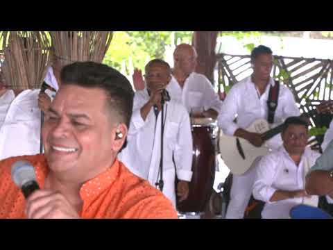 CAUTIVO EN TUS REDES - Hermosa cancion - en vivo El Padrino Brito & Coco Zuleta en el Hotel Ipuana